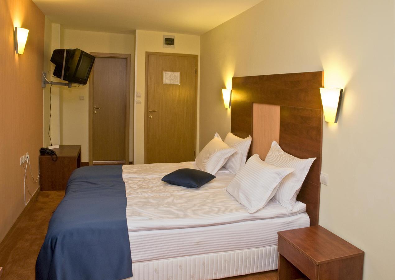 Hotel 4 Zona Sofia Eksteriør billede